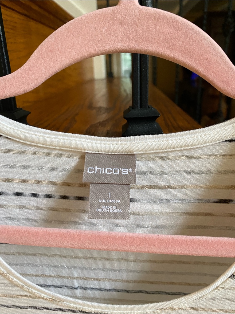 CHICO’S Top M - Picture 2 of 9